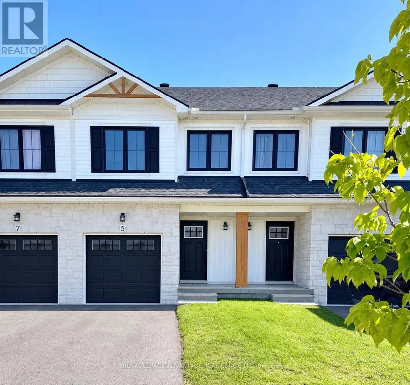Townhouse at 5 WHITCOMB CRESCENT, Smiths Falls