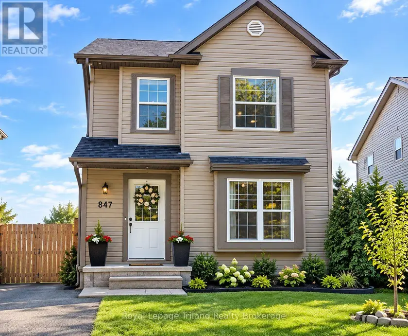 Detached at 847 HUNTERS GATE CRESCENT, Woodstock