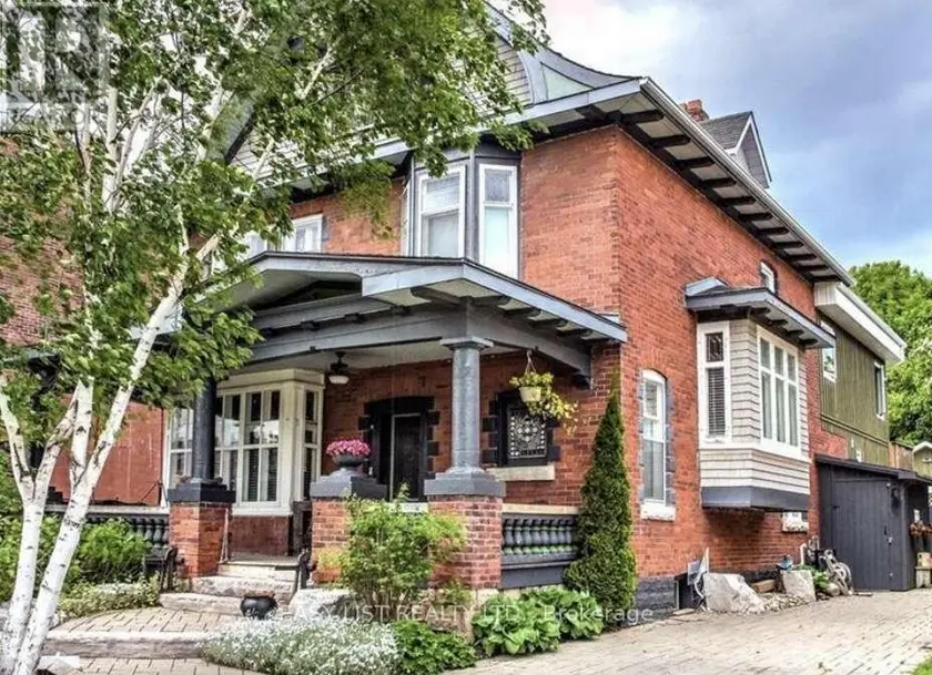 Detached at 32 NELSON STREET E, Meaford