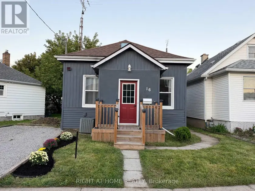 Detached at 16 EAST STREET E, St. Catharines