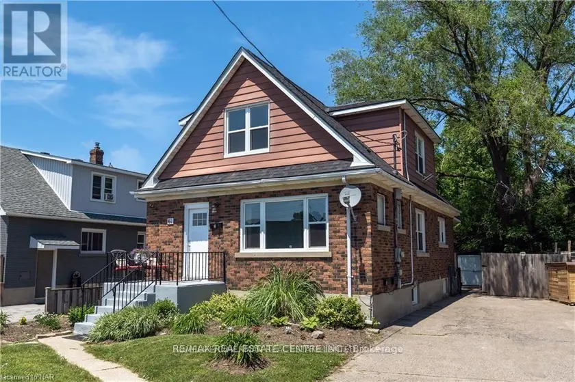 Multiplex at 2 - 61 MCCALLA DRIVE, St. Catharines