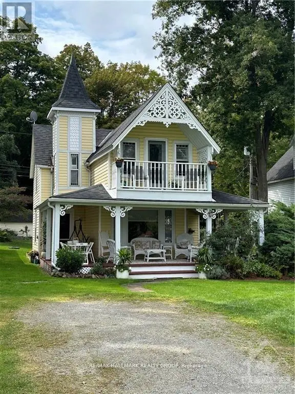 Detached at 112 MCKENZIE LANE, Elizabethtown-Kitley