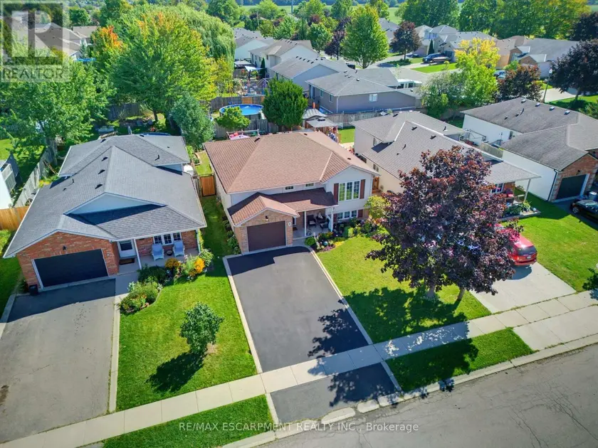 Detached at 6 STUART STREET, Haldimand