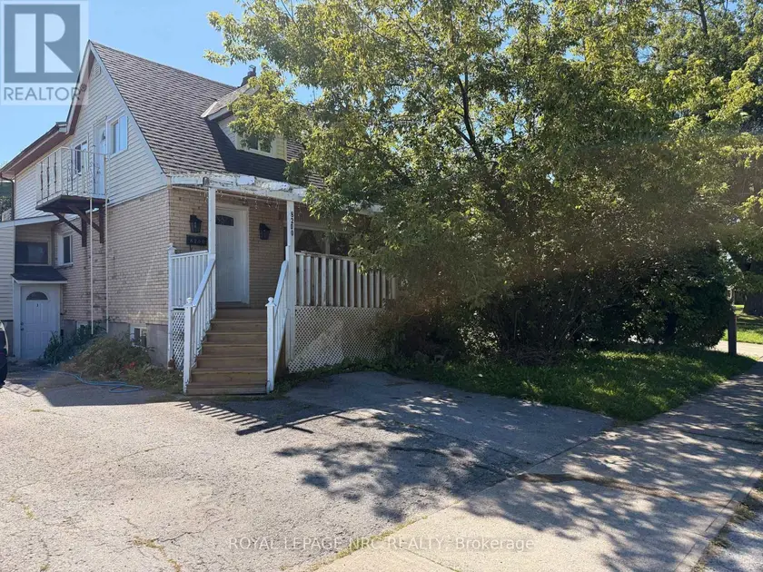 Detached at MAIN LEVEL - 8200 WOODBINE STREET, Niagara Falls