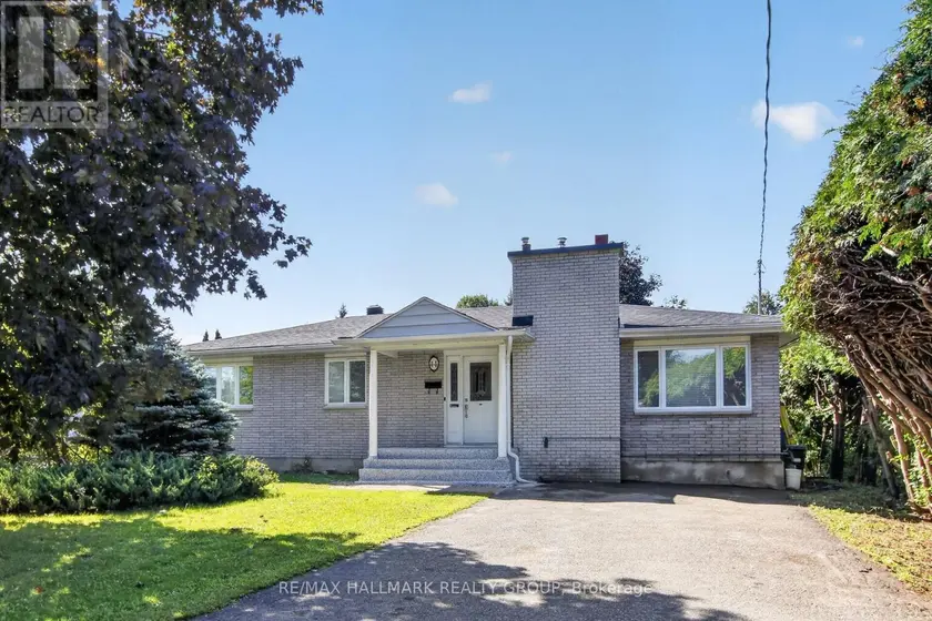 Detached at 44 APPLEFORD STREET, Ottawa