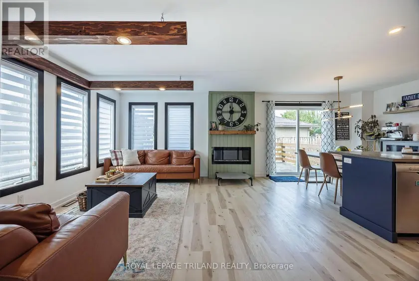 Detached at 18 TARA COURT, Aylmer