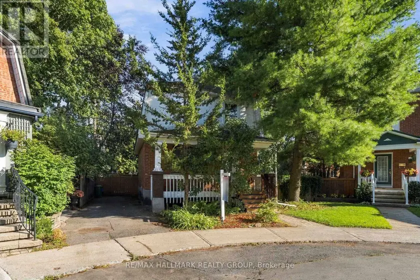 Detached at 3 ASHBURY PLACE, Ottawa