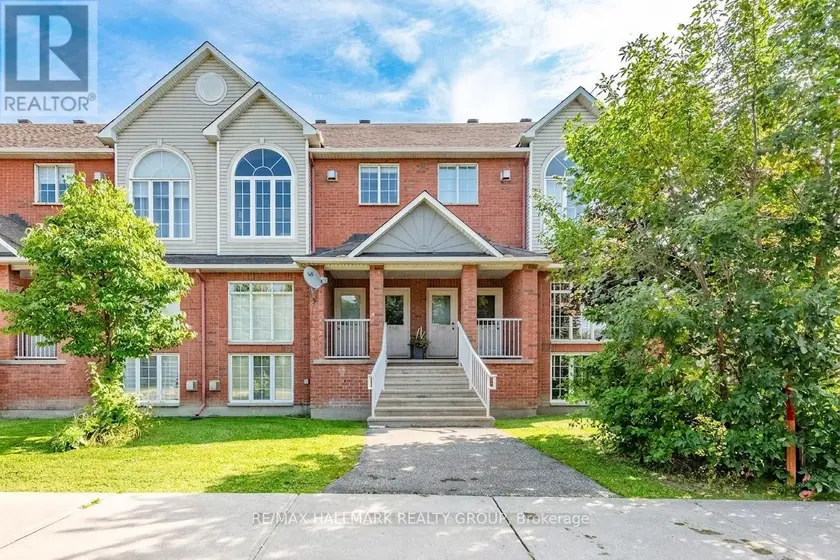 Townhouse at 1715 BLOHM DRIVE, Ottawa