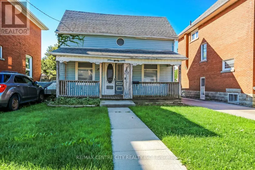 Detached at 45 LOCUST STREET, St. Thomas