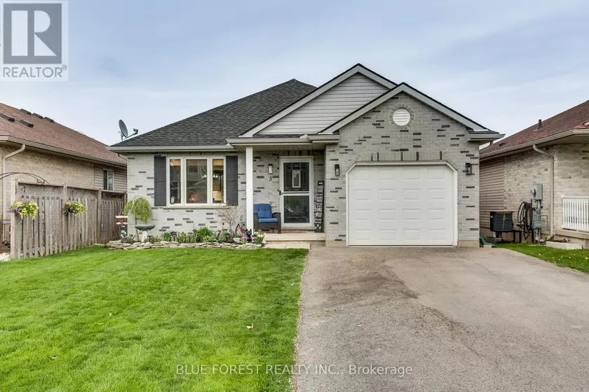 Detached at 3 MEADOWVALE DRIVE, St. Thomas