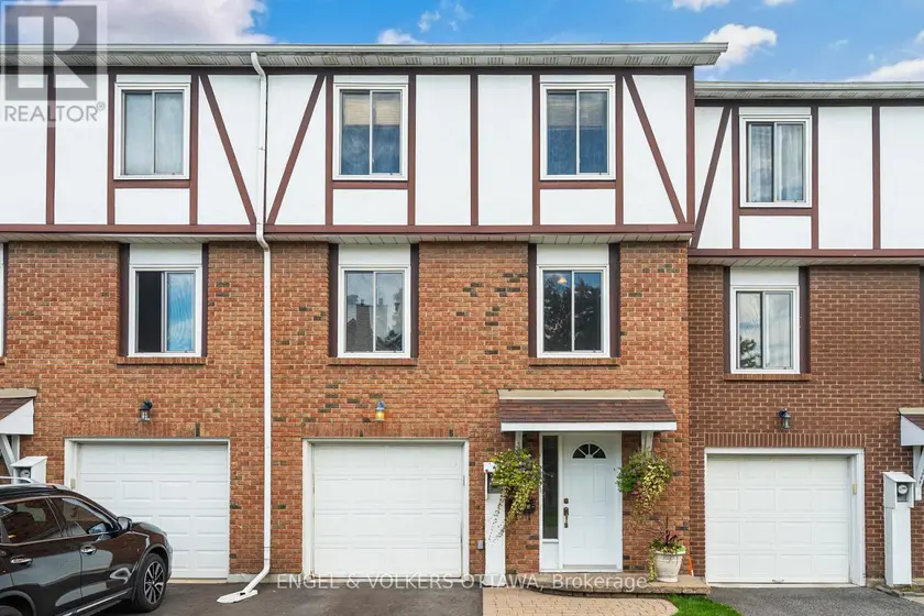 Townhouse at 34 - 1793 AXMINSTER COURT, Ottawa
