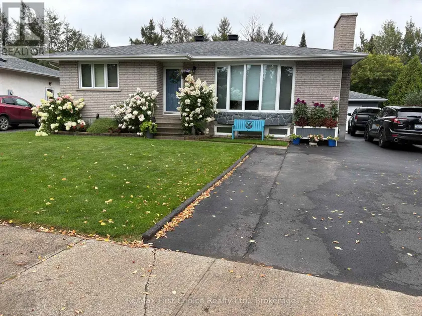 Detached at 422 RYERSON CRESCENT, Thunder Bay
