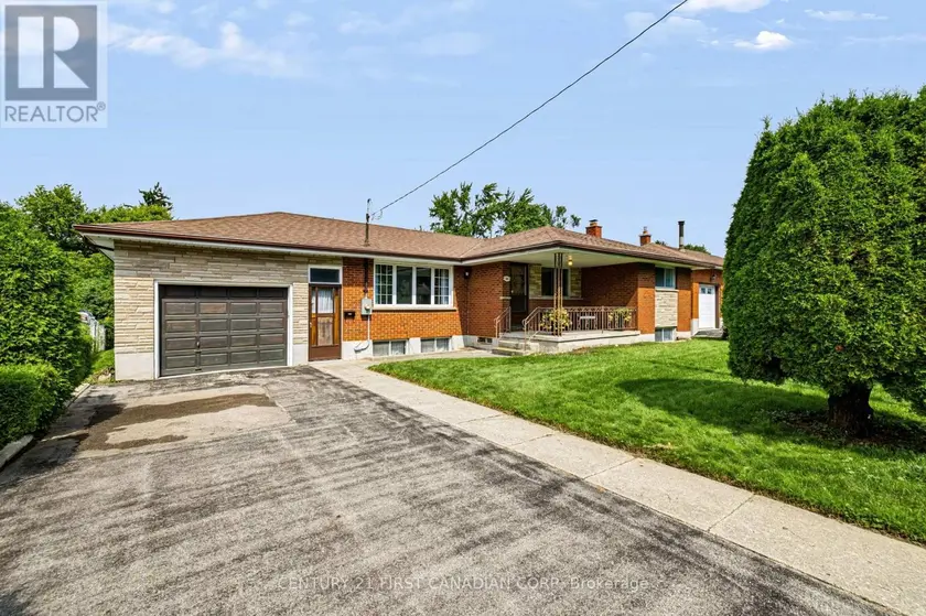 Detached at 141 FAIRHAVEN CIRCLE, London East