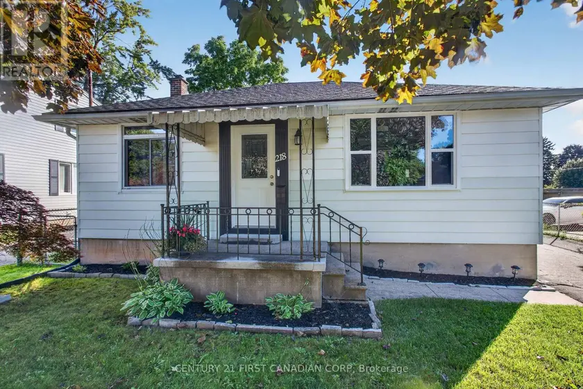 Detached at 218 VANCOUVER STREET, London East