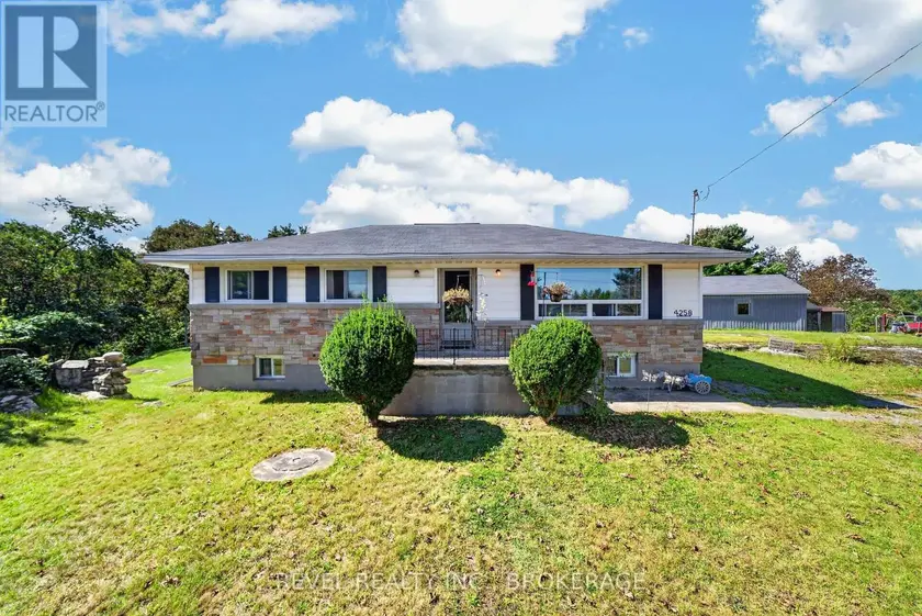 Detached at 4258 HWY 15, Kingston