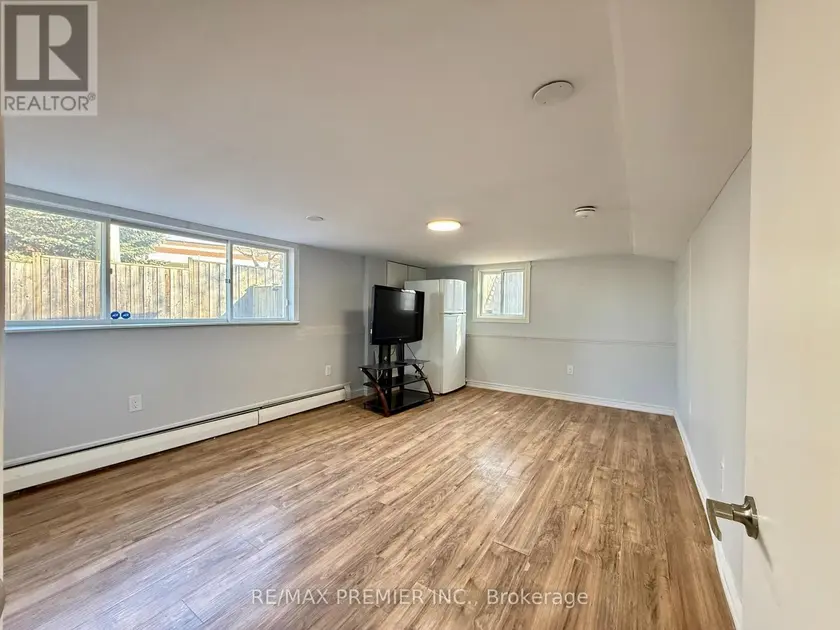 Detached at LOWER - 288 SCOTT STREET, St. Catharines