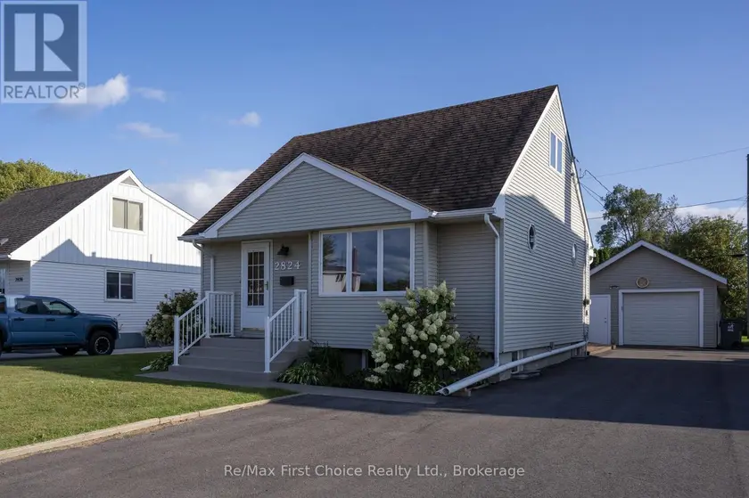 Detached at 2824 MOODIE STREET E, Thunder Bay