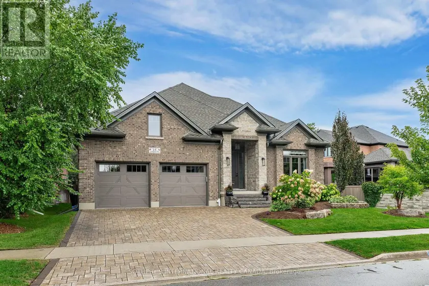 Detached at 15 LANGTON DRIVE, Kitchener