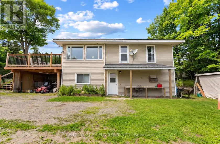 Detached at 121 MAPLE DRIVE, South Algonquin