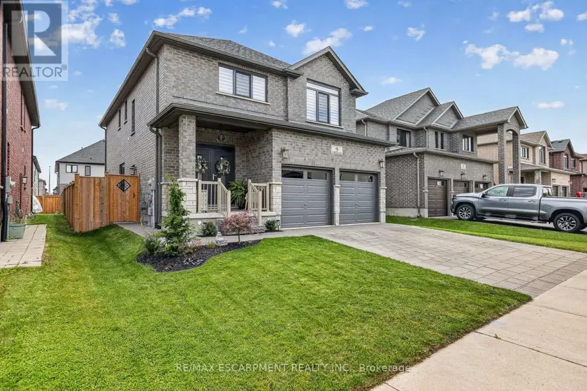 Detached at 9 GIBBONS ROAD, Brant