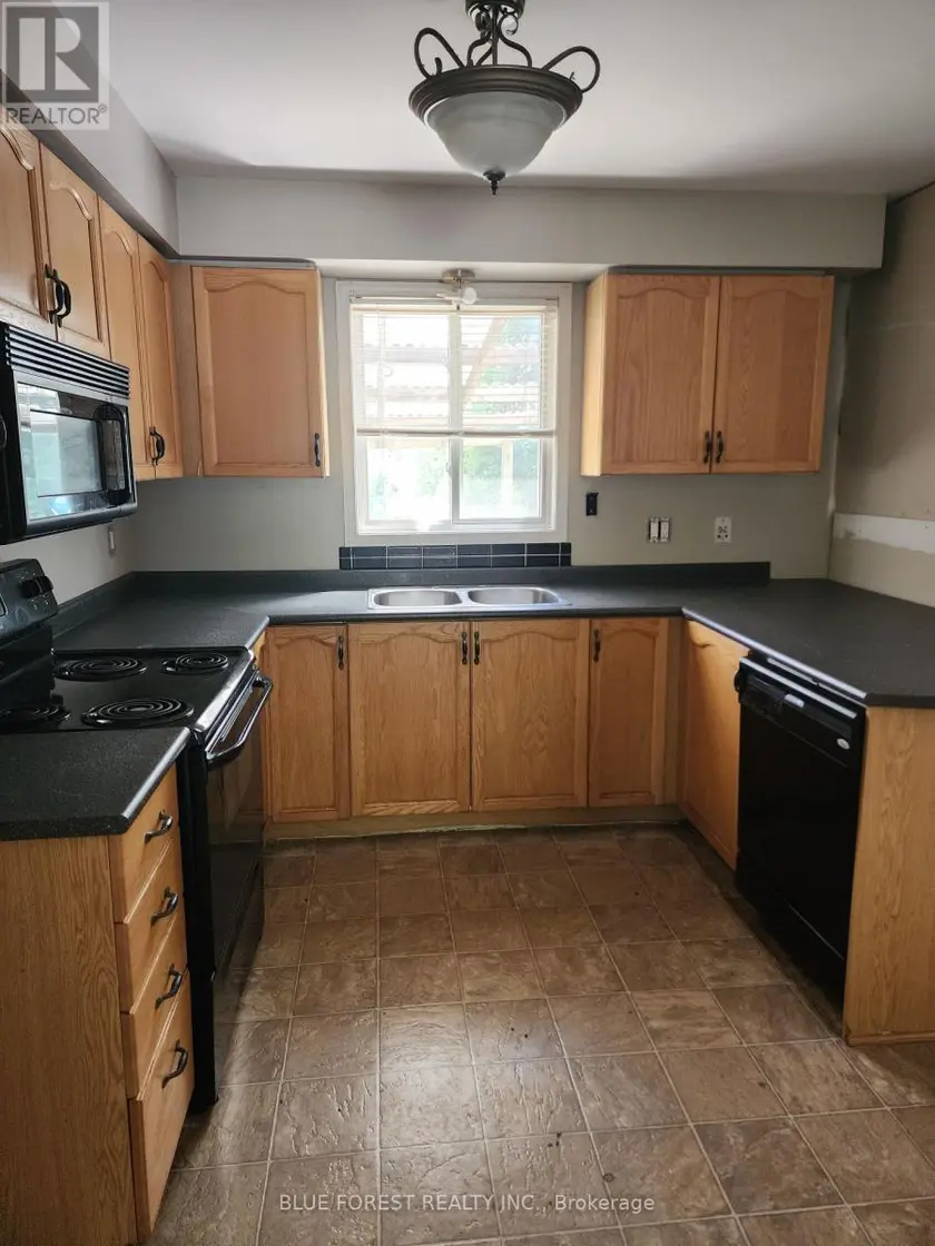 Detached at 953 PROSPERITY COURT, London East