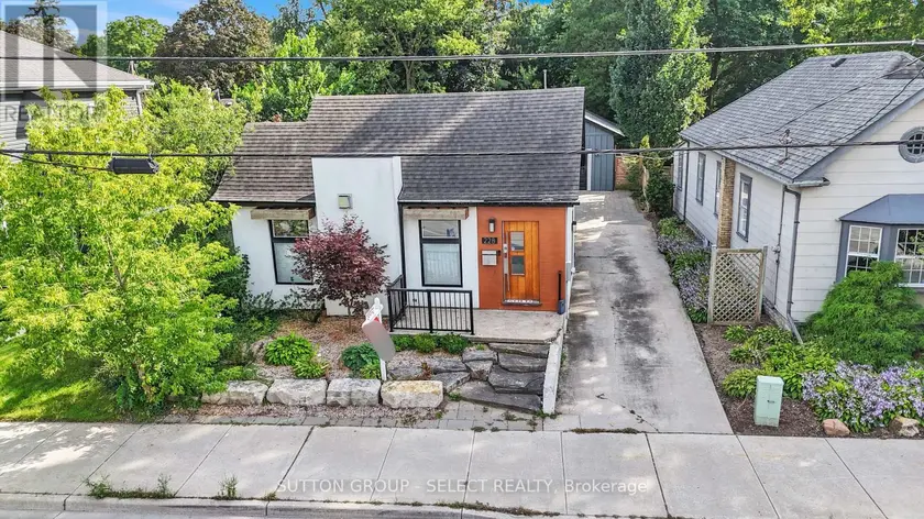 Detached at 228 RIVERSIDE DRIVE, London North