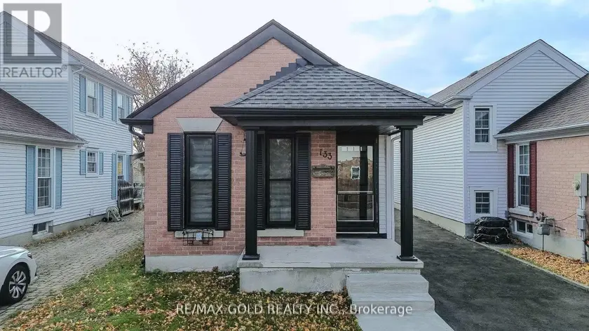 Detached at 133 WAKE ROBIN DRIVE, Kitchener