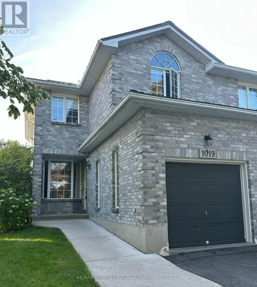 Semi-Detached/Link at 1019 SPRINGFIELD DRIVE, Kingston