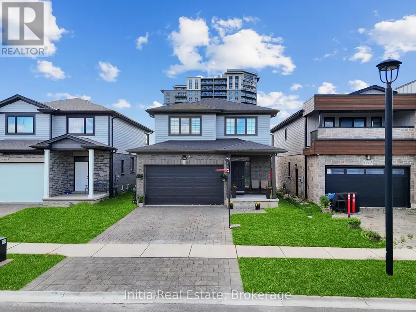 Detached at 1589 HENRICA AVENUE, London North