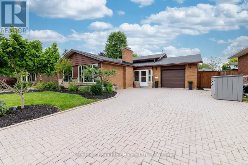 Detached at 14 STANLEY STREET, St. Catharines