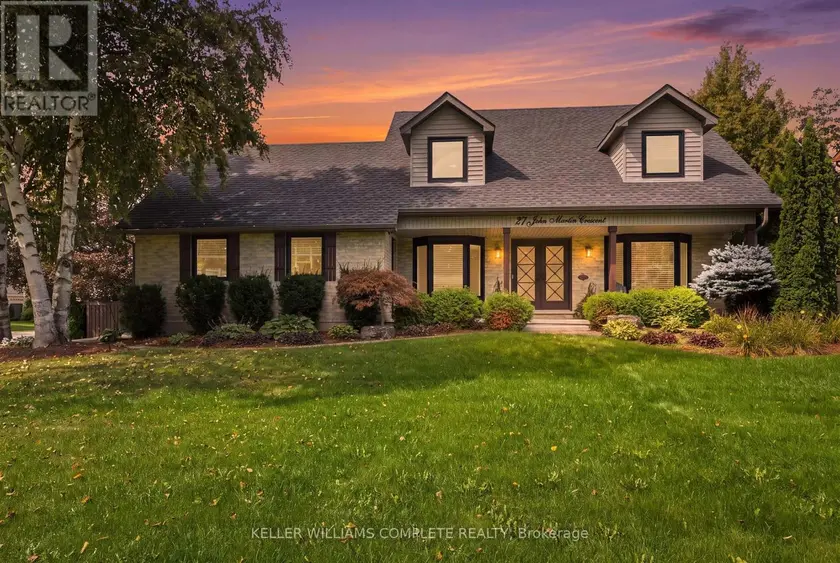Detached at 27 JOHN MARTIN CRESCENT, Hamilton