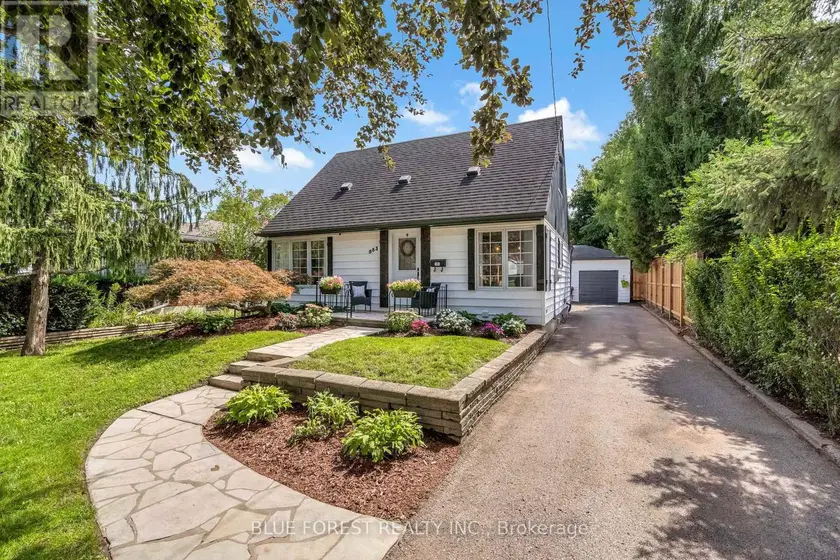 Detached at 583 MAPLEDALE AVENUE, London North