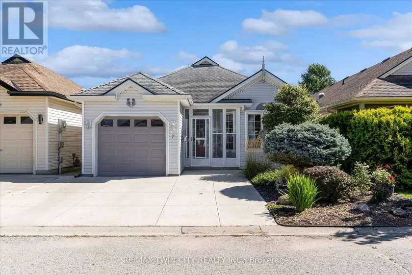 Detached at 7 ASPEN LANE, Norfolk
