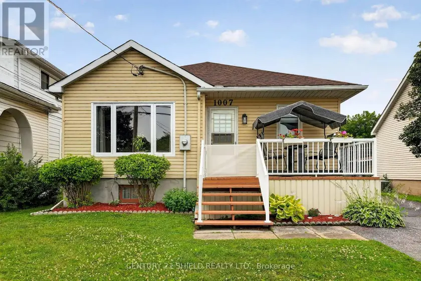 Detached at 1007 2ND STREET E, Cornwall