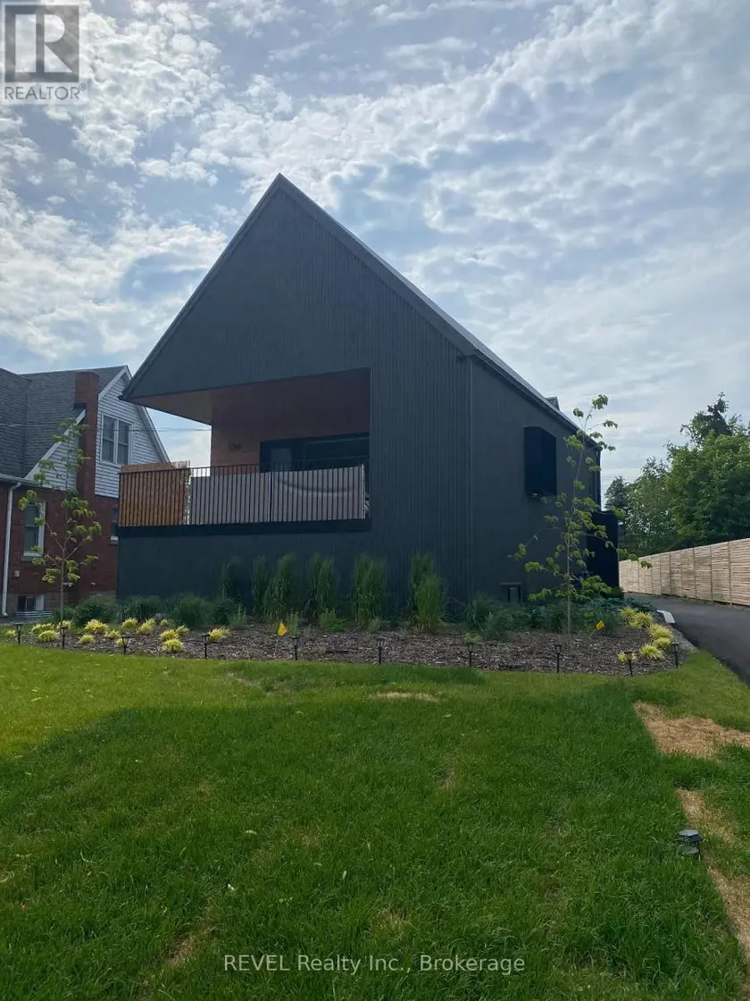 Detached at UNIT 2 - 5361 VALLEY WAY, Niagara Falls