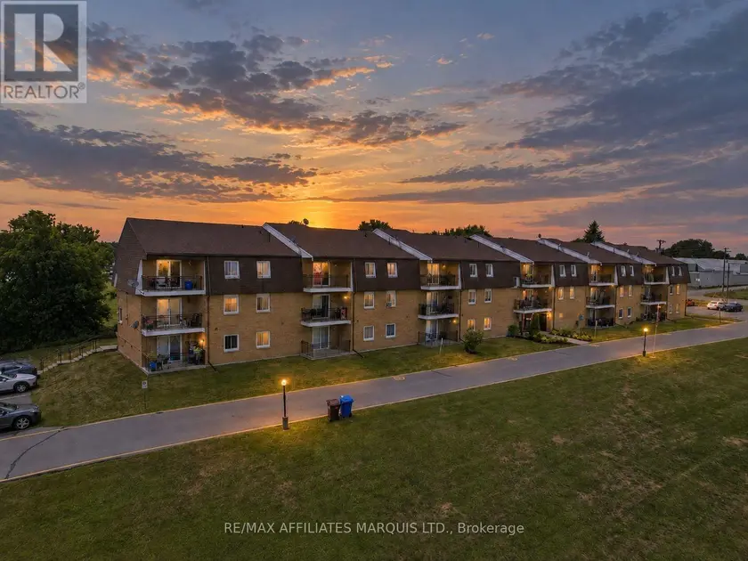Apartment at 302 - 220 KENYON STREET W, North Glengarry