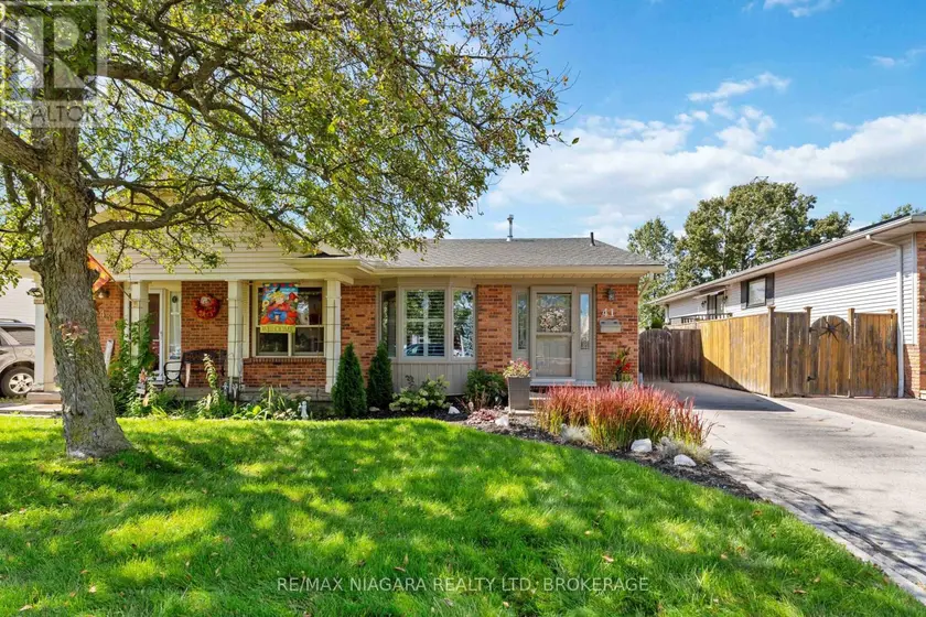 Semi-Detached/Link at 41 FOX TRAIL DRIVE, St. Catharines