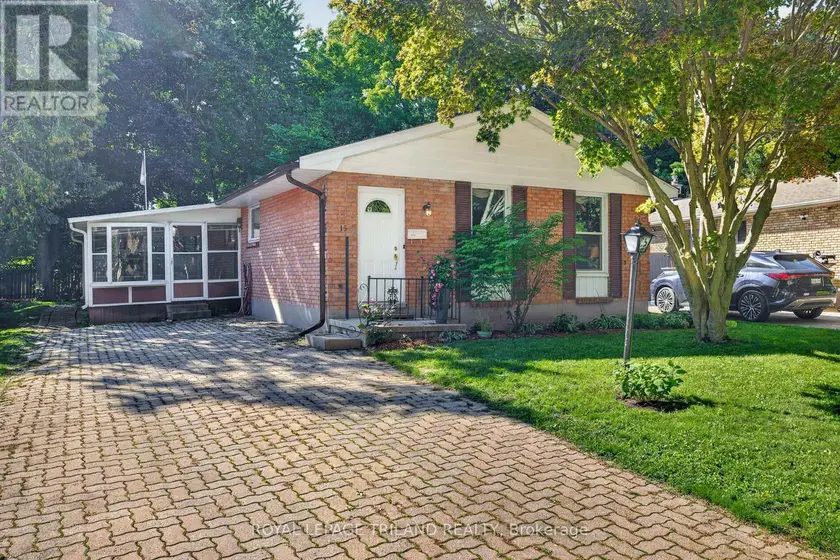 Detached at 15 CARMEN CRESCENT, London North
