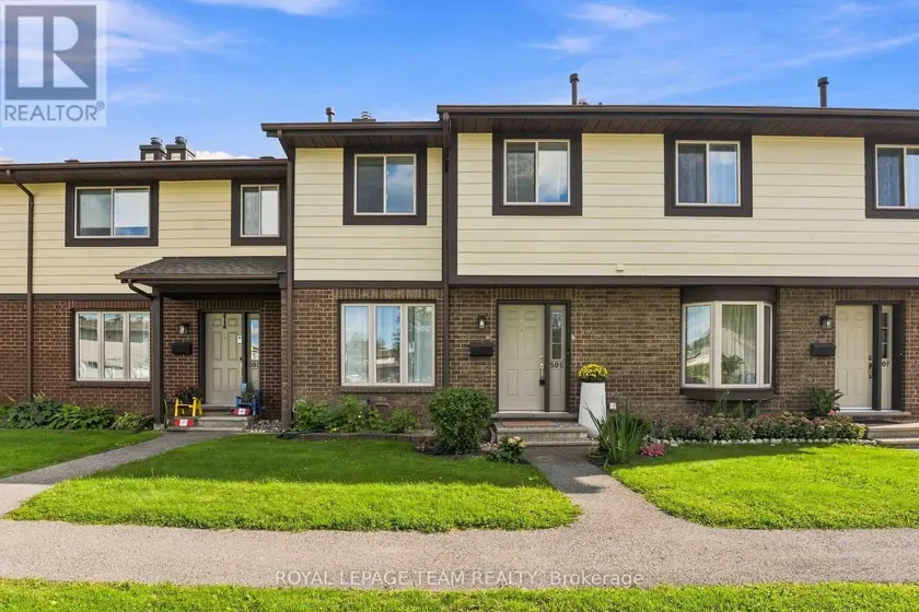 Townhouse at 16 - 50E MEDHURST DRIVE, Ottawa