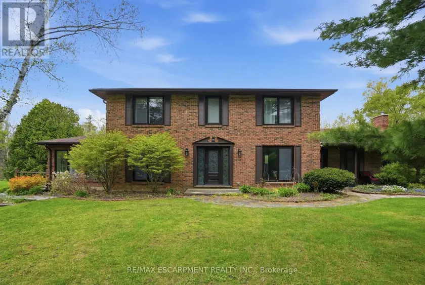 Detached at 3918 MADDAUGH ROAD, Puslinch