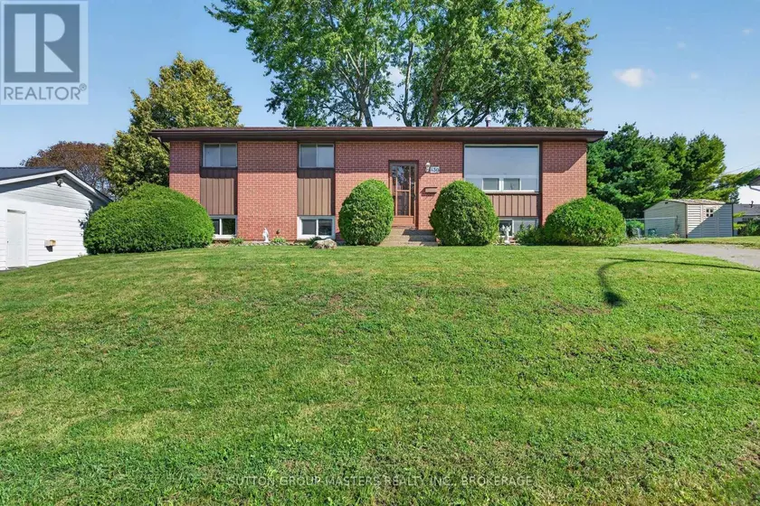 Detached at 139 SHERWOOD AVENUE, Loyalist
