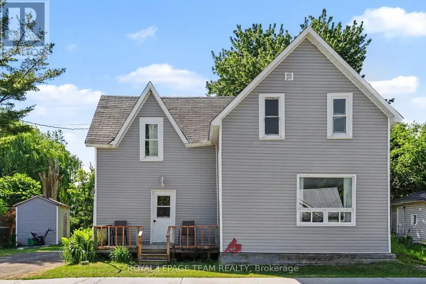Detached at 10486 CLARK ROAD, North Dundas