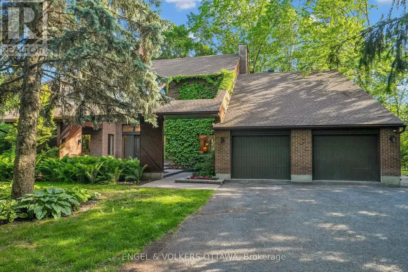Detached at 7 MID PINES GROVE, Ottawa
