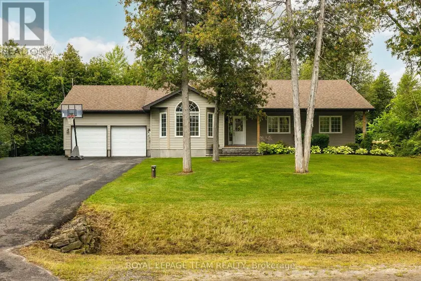 Detached at 44 MEADOWGLEN CIRCLE, North Grenville