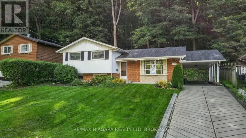 Detached at 150 WOODSIDE DRIVE, St. Catharines