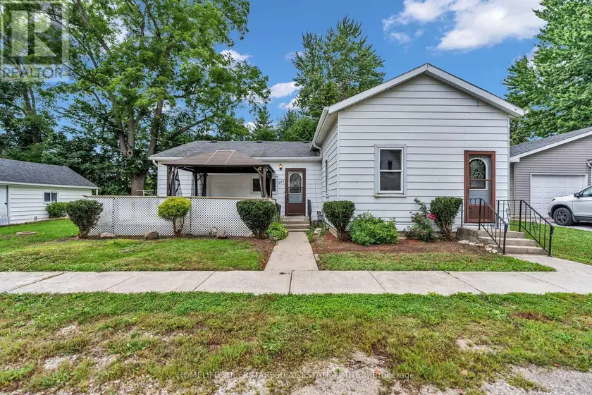 Detached at 258 WILLIAM STREET, Chatham-Kent