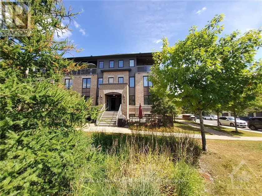 Apartment at B - 148 LINDENSHADE DRIVE, Ottawa