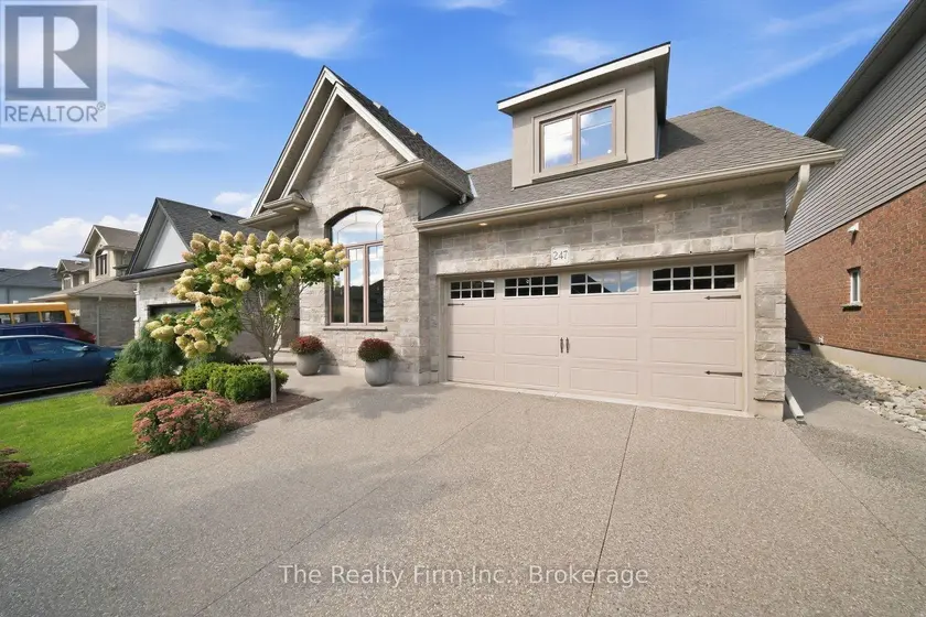 Detached at 247 DIEPPE DRIVE, Woodstock