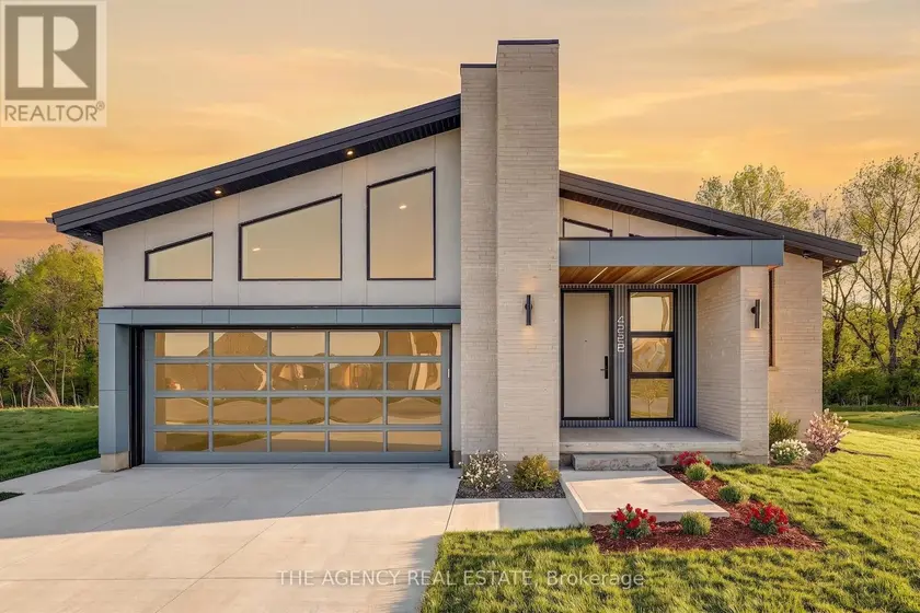 Detached at 4228 FALLINGBROOK ROAD, London South