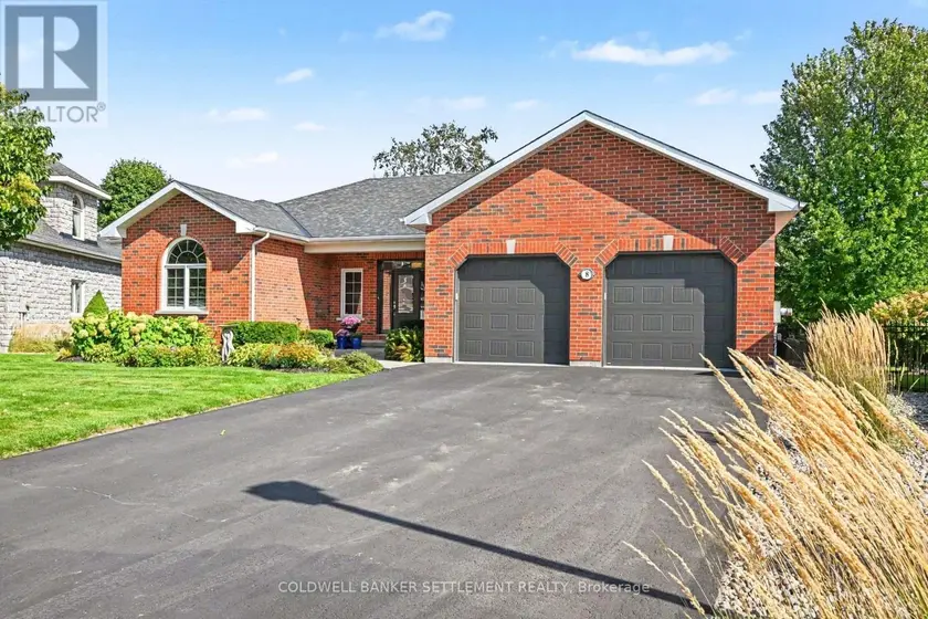 Detached at 8 TAGGART CRESCENT, Perth
